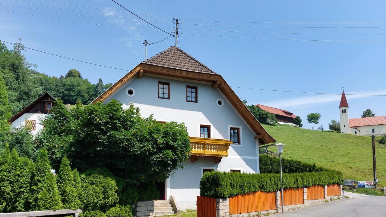 Malerisches Bauernhaus Lieserhofen Buitenkant foto